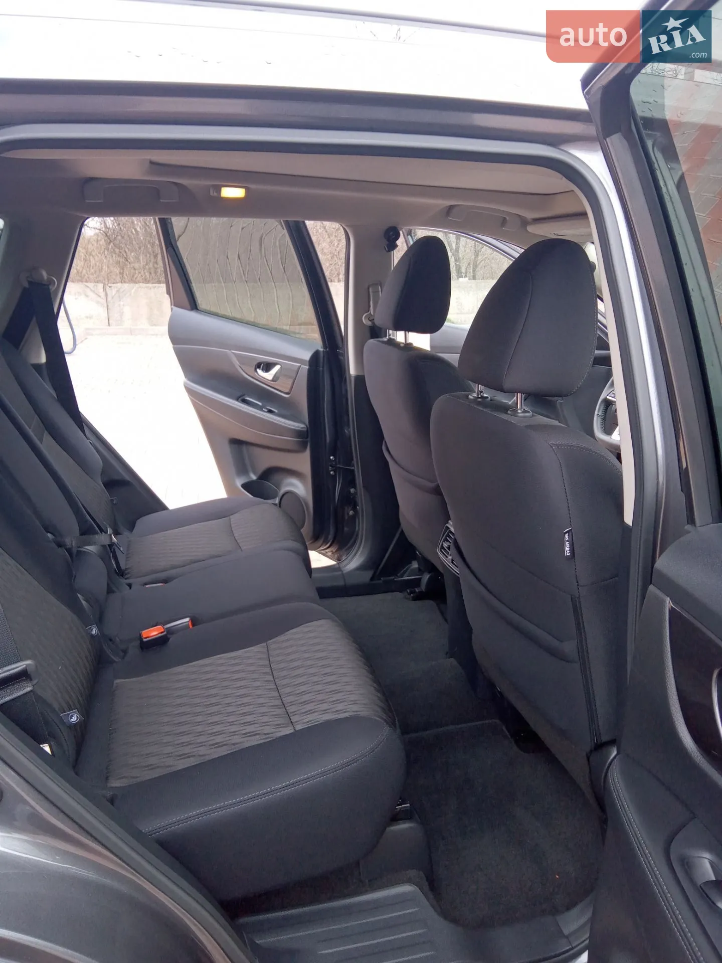 2019 Nissan Rogue - мініатюра 28