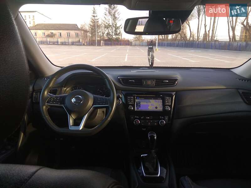 Внедорожник / Кроссовер Nissan Rogue 2017 в Виннице