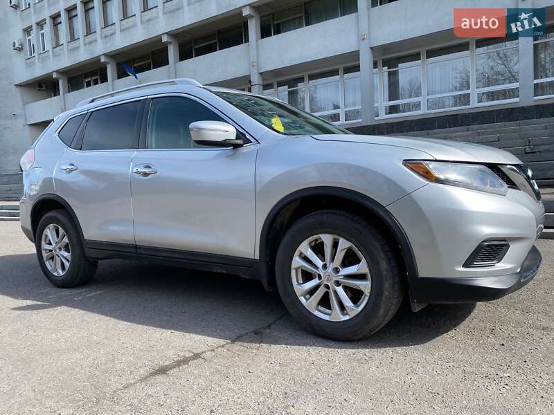 Внедорожник / Кроссовер Nissan Rogue 2016 в Кременчуге