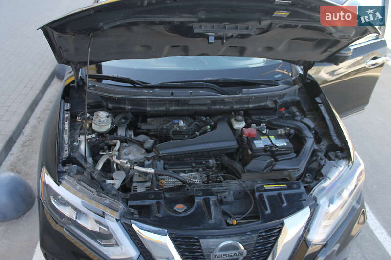 Позашляховик / Кросовер Nissan Rogue 2017 в Києві