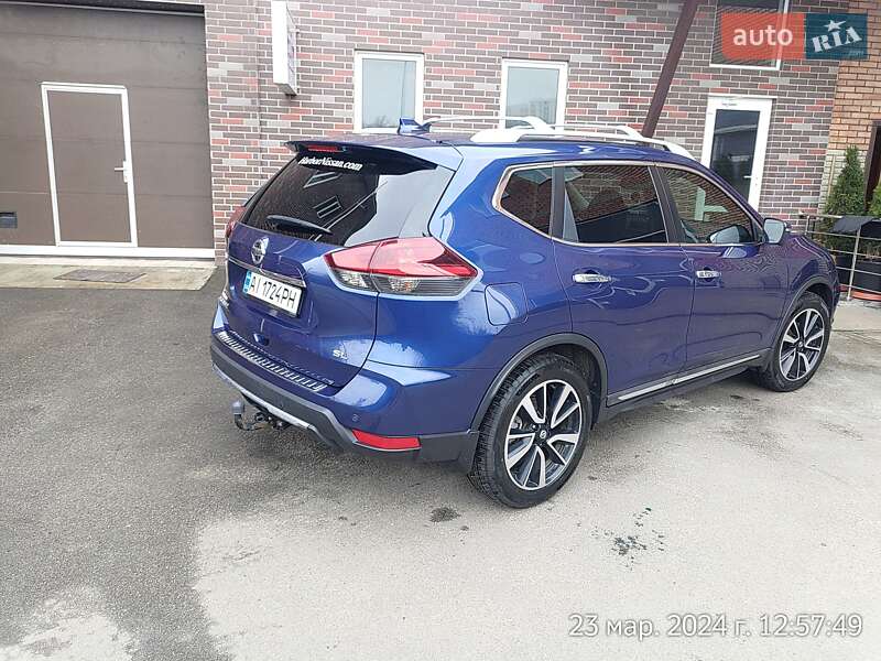 Внедорожник / Кроссовер Nissan Rogue 2019 в Киеве