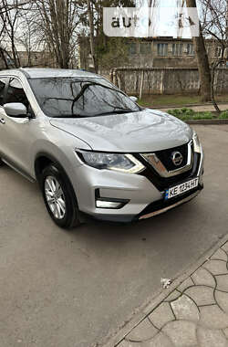 Внедорожник / Кроссовер Nissan Rogue 2017 в Кривом Роге