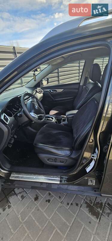 Внедорожник / Кроссовер Nissan Rogue 2014 в Черкассах