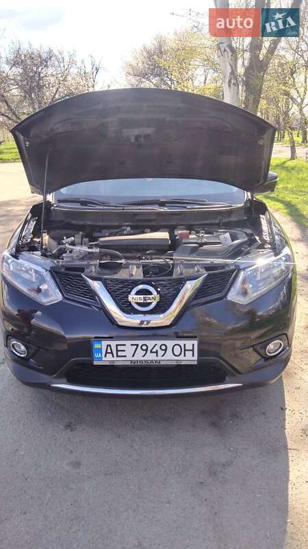 Позашляховик / Кросовер Nissan Rogue 2016 в Павлограді