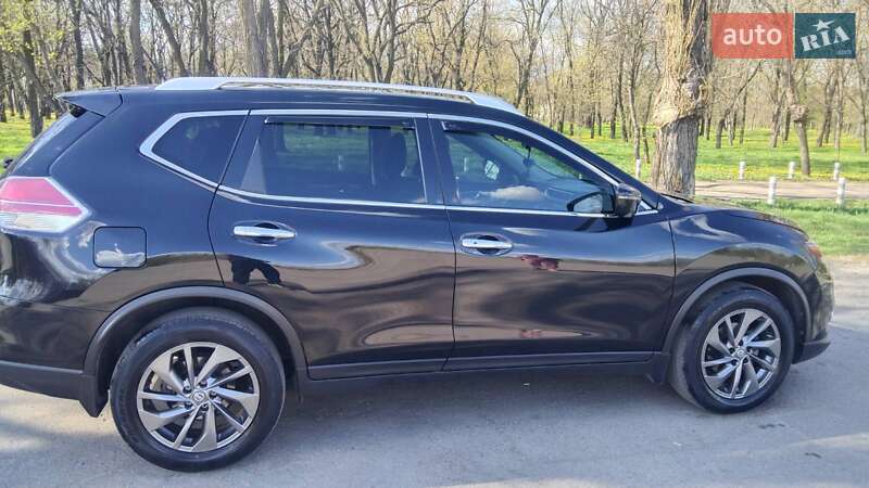 Позашляховик / Кросовер Nissan Rogue 2016 в Павлограді
