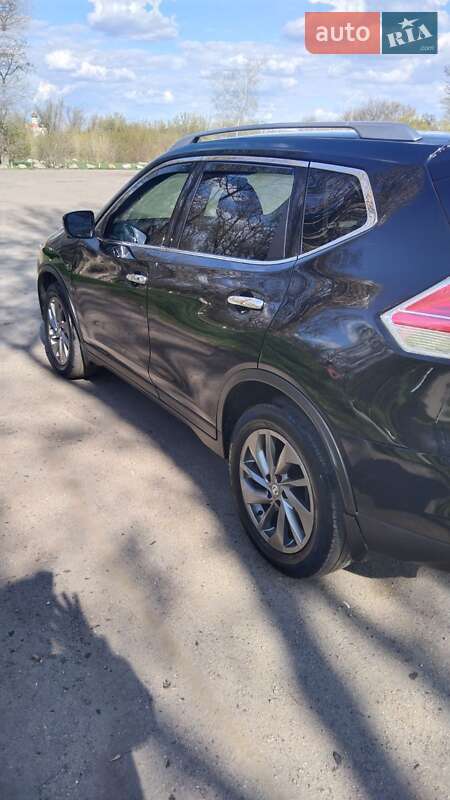 Позашляховик / Кросовер Nissan Rogue 2016 в Павлограді