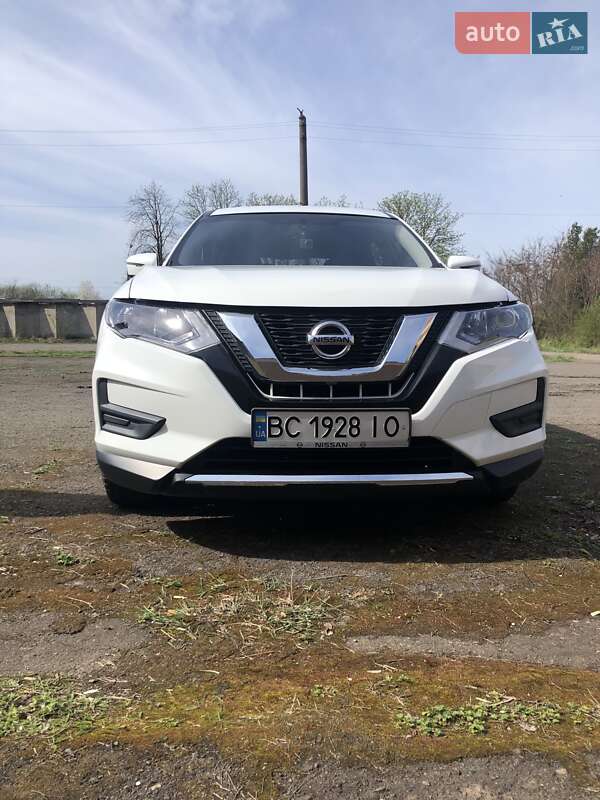 Позашляховик / Кросовер Nissan Rogue 2017 в Сокалі