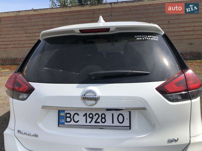 Позашляховик / Кросовер Nissan Rogue 2017 в Сокалі