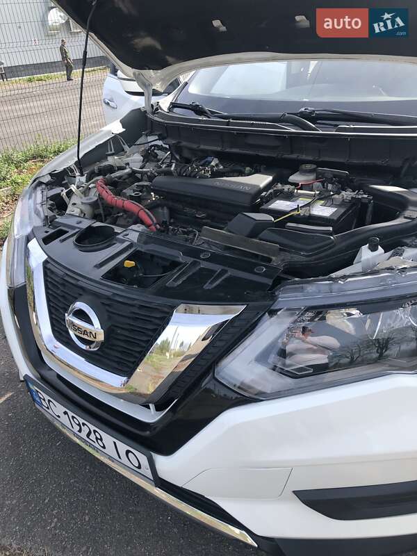 Позашляховик / Кросовер Nissan Rogue 2017 в Сокалі