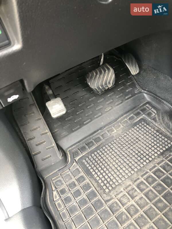 Позашляховик / Кросовер Nissan Rogue 2017 в Сокалі