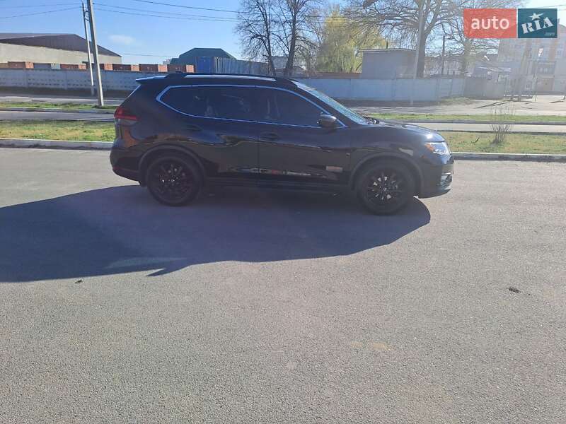Позашляховик / Кросовер Nissan Rogue 2016 в Києві