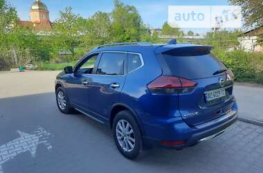 Внедорожник / Кроссовер Nissan Rogue 2018 в Ужгороде