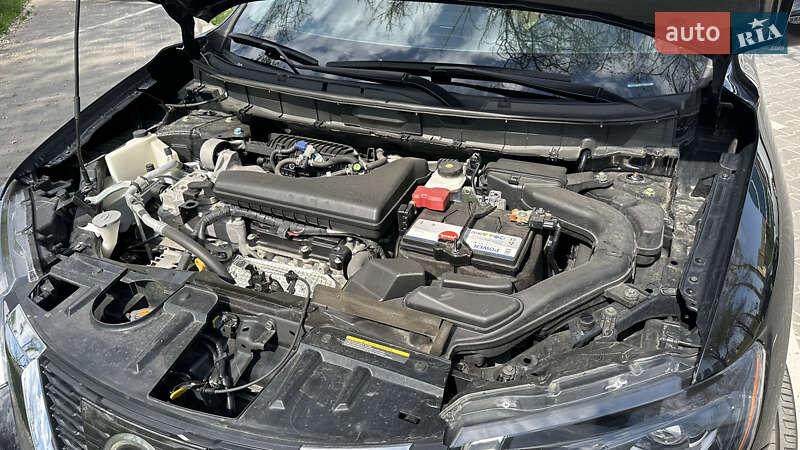 Позашляховик / Кросовер Nissan Rogue 2017 в Києві