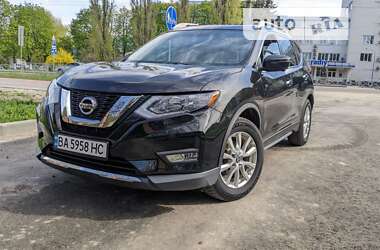 Позашляховик / Кросовер Nissan Rogue 2016 в Кропивницькому