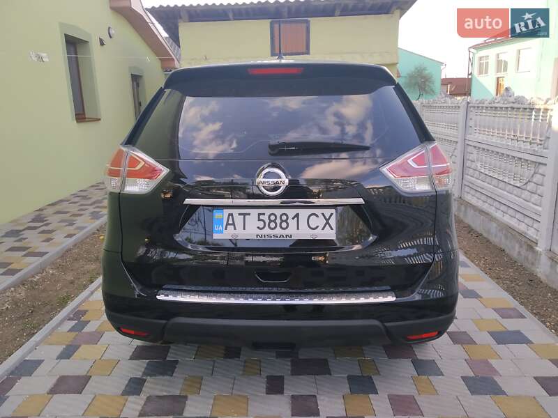 Внедорожник / Кроссовер Nissan Rogue 2015 в Ивано-Франковске