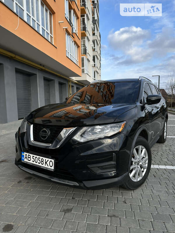 Внедорожник / Кроссовер Nissan Rogue 2018 в Виннице