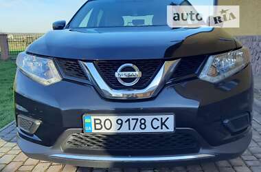 Внедорожник / Кроссовер Nissan Rogue 2015 в Тернополе