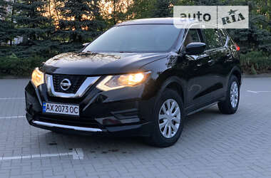 Внедорожник / Кроссовер Nissan Rogue 2017 в Харькове