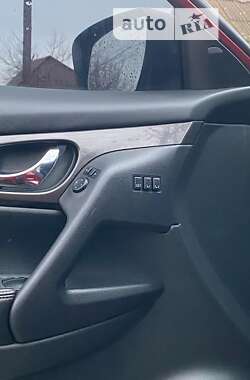 Позашляховик / Кросовер Nissan Rogue 2018 в Кривому Розі