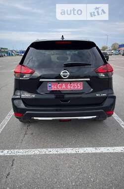 Внедорожник / Кроссовер Nissan Rogue 2017 в Львове