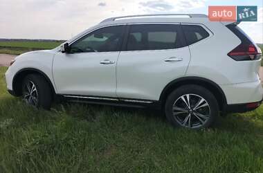 Внедорожник / Кроссовер Nissan Rogue 2018 в 