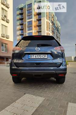 Внедорожник / Кроссовер Nissan Rogue 2014 в Южном