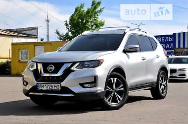 Позашляховик / Кросовер Nissan Rogue 2016 в Львові