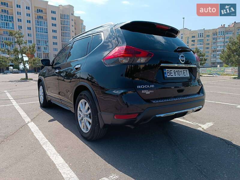 Позашляховик / Кросовер Nissan Rogue 2017 в Врадіївці