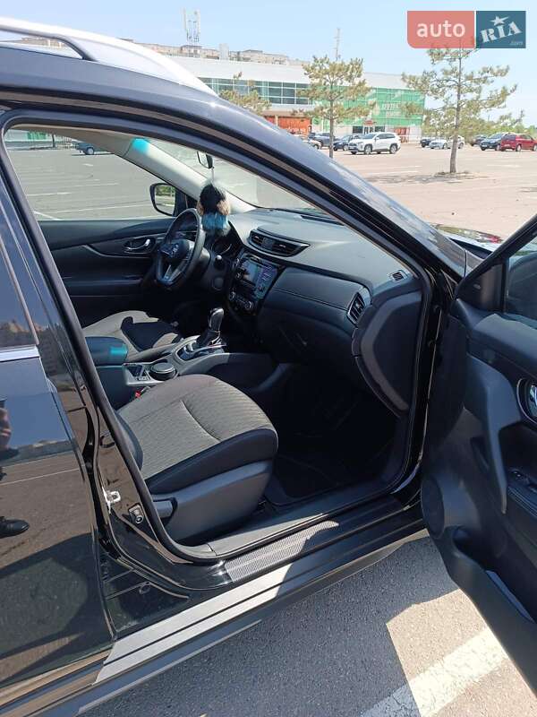 Позашляховик / Кросовер Nissan Rogue 2017 в Врадіївці