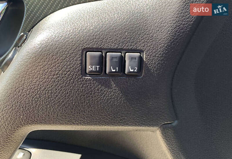 Внедорожник / Кроссовер Nissan Rogue 2017 в Ивано-Франковске