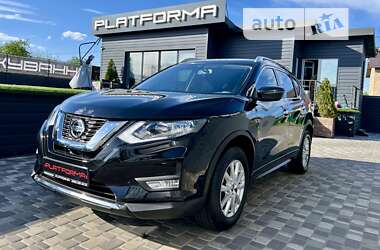 Внедорожник / Кроссовер Nissan Rogue 2017 в Киеве