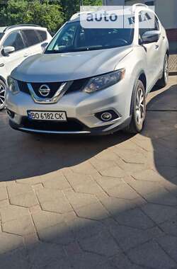 Внедорожник / Кроссовер Nissan Rogue 2014 в Чернигове