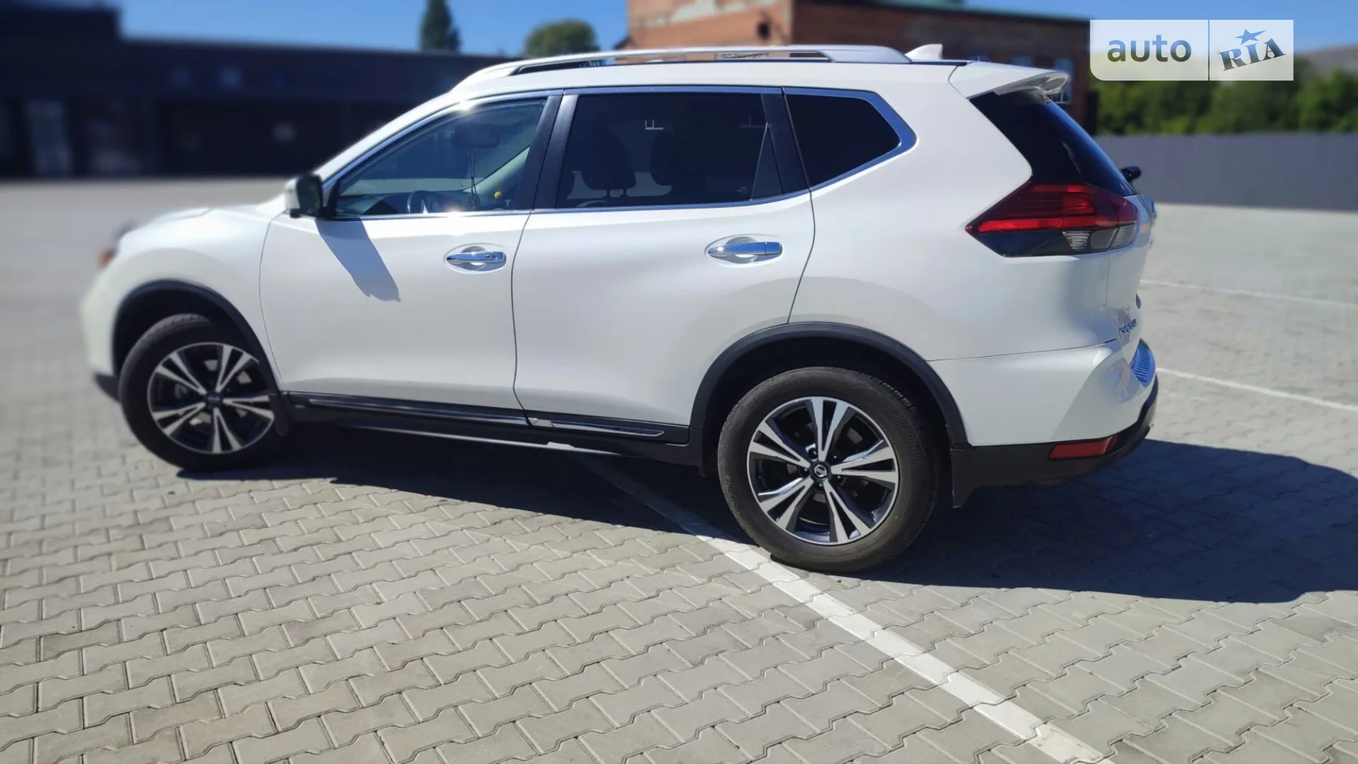 2017 Nissan Rogue - мініатюра 4