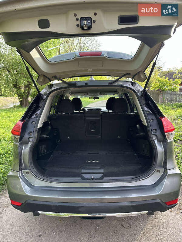 Позашляховик / Кросовер Nissan Rogue 2016 в Івано-Франківську