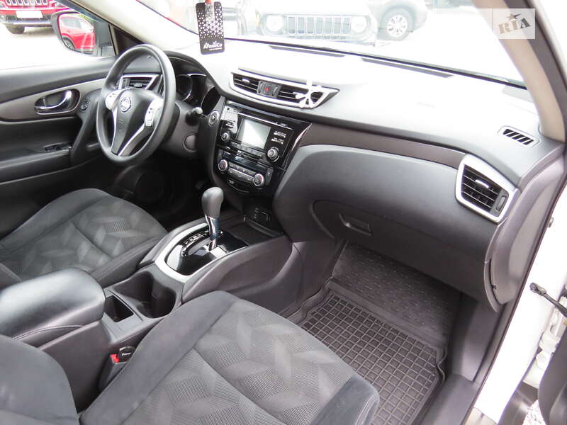 Внедорожник / Кроссовер Nissan Rogue 2013 в Кропивницком