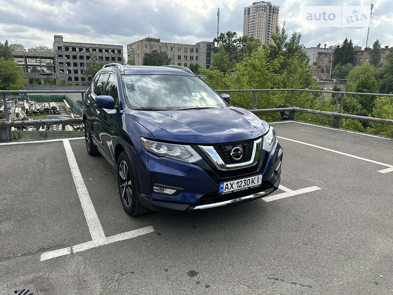 Внедорожник / Кроссовер Nissan Rogue 2018 в Киеве