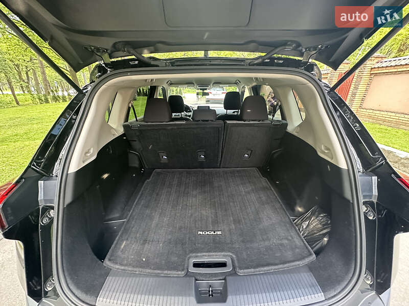 Внедорожник / Кроссовер Nissan Rogue 2021 в Чернигове
