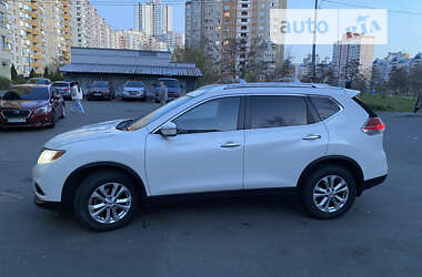 Внедорожник / Кроссовер Nissan Rogue 2015 в Киеве