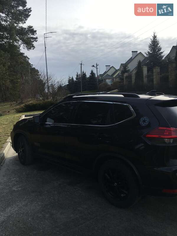 Позашляховик / Кросовер Nissan Rogue 2016 в Києві