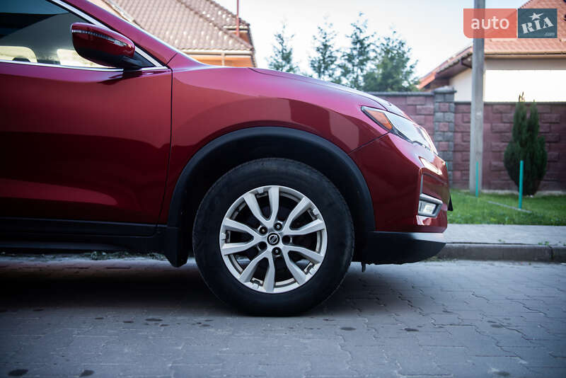 Позашляховик / Кросовер Nissan Rogue 2018 в Рівному