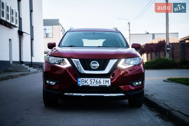 Позашляховик / Кросовер Nissan Rogue 2018 в Рівному