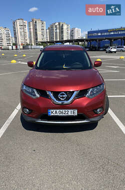 Внедорожник / Кроссовер Nissan Rogue 2016 в Киеве