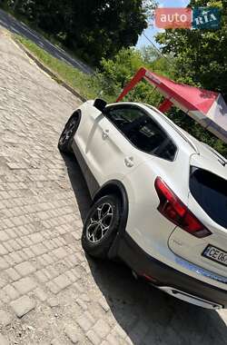 Внедорожник / Кроссовер Nissan Rogue 2017 в 