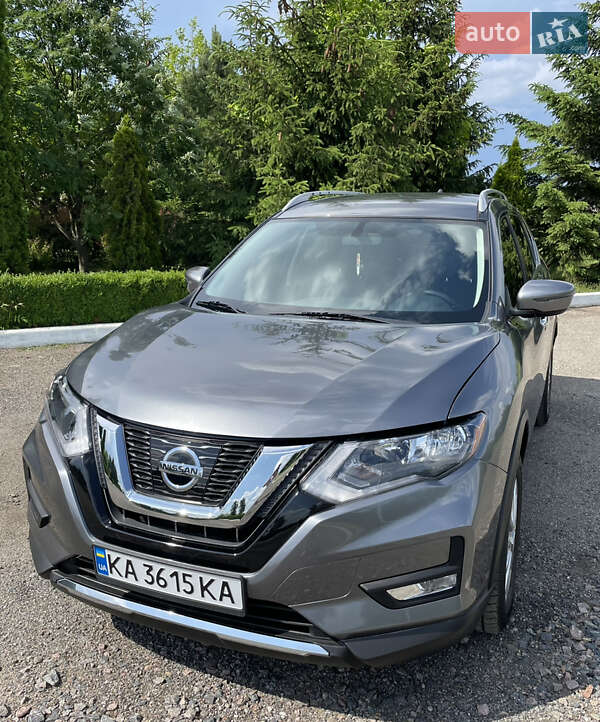 Внедорожник / Кроссовер Nissan Rogue 2018 в Киеве