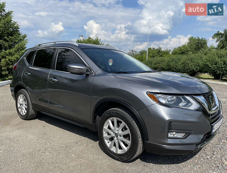 Внедорожник / Кроссовер Nissan Rogue 2018 в Киеве
