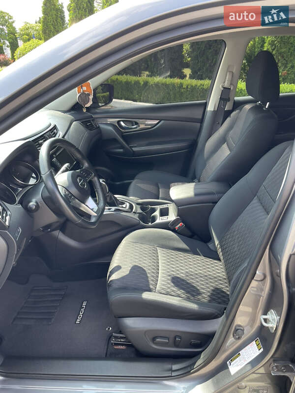 Внедорожник / Кроссовер Nissan Rogue 2018 в Киеве