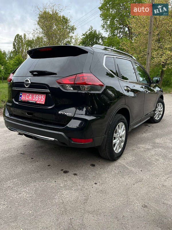 Позашляховик / Кросовер Nissan Rogue 2018 в Горішніх Плавнях