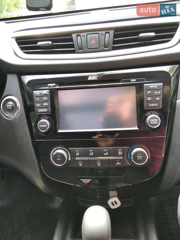 Позашляховик / Кросовер Nissan Rogue 2015 в Тернополі