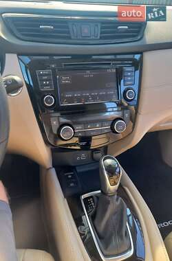 Позашляховик / Кросовер Nissan Rogue 2020 в 