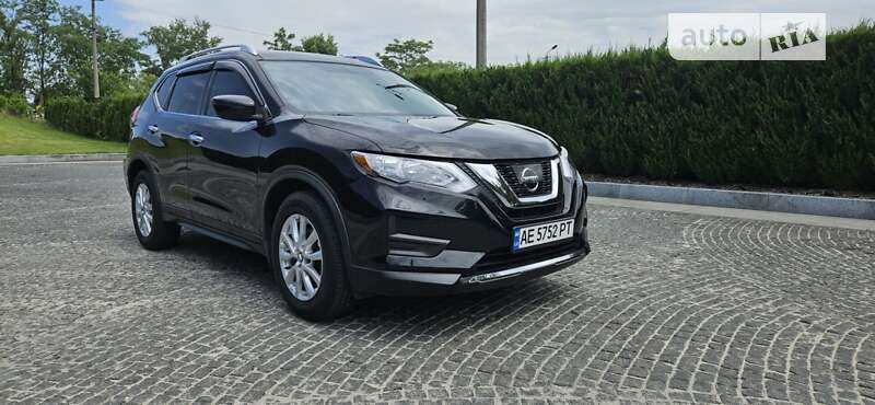 Позашляховик / Кросовер Nissan Rogue 2017 в Дніпрі